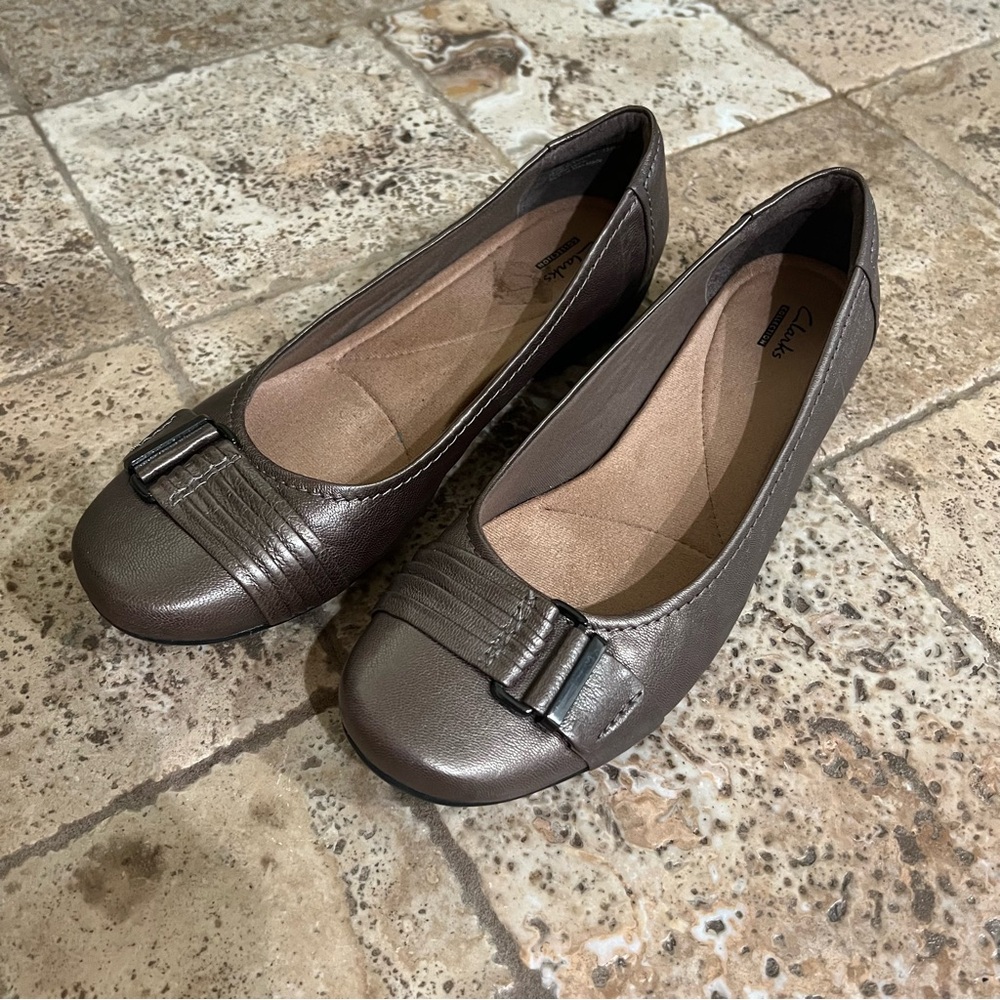 Clarks ballet flats size 11m